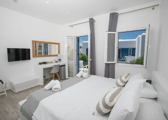 Acrogiali Beachfront Mykonos فندق بلاتيس يالوس