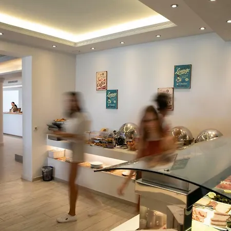 阿克洛基亚里酒店